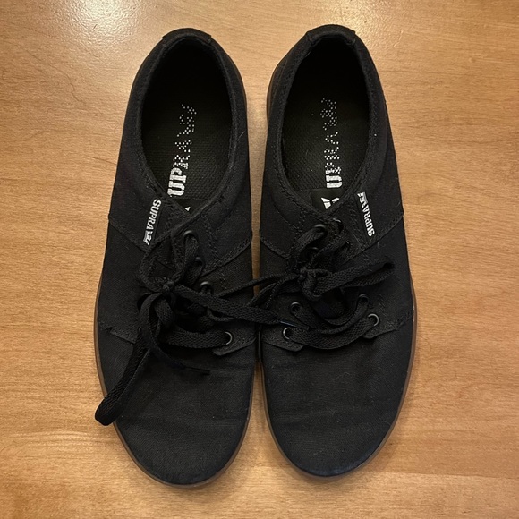 Barely worn canvas shoes by Supra (men’s size-9.5) - Picture 2 of 8